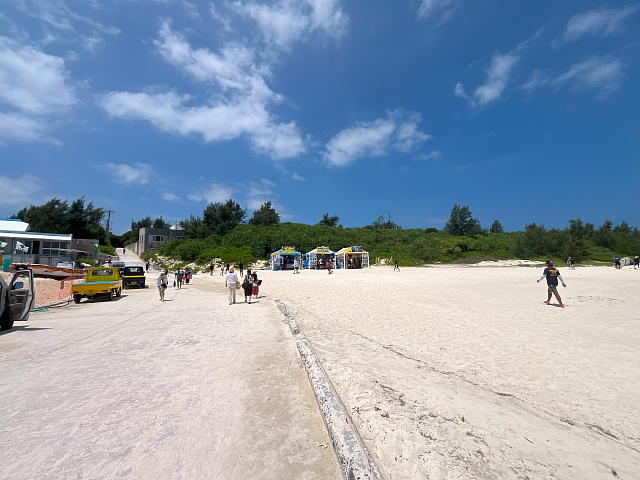 ���[���`�̎V�����琅�[�r�[�`�ɂ��郌���^���X�Ɍ������Ƃ���̎ʐ^